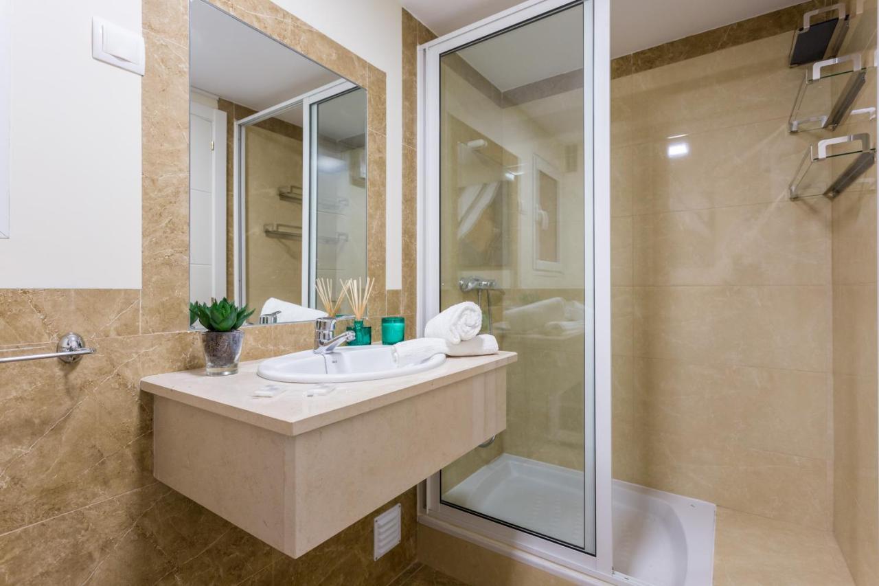 Litoralmar Beachfront Apartment Portimão Kültér fotó